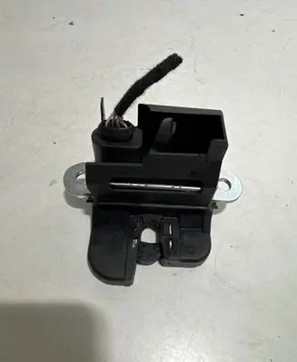 Volkswagen Touran I Tailgate/trunk/boot lock/catch/latch 3C9827645A