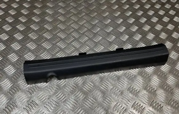 Front sill trim cover