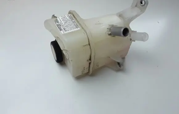 Toyota Auris E180 Other engine bay part G91H002010