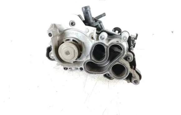 Volkswagen PASSAT B8 Water pump 04E121042L 062469F1 ASI9C03F