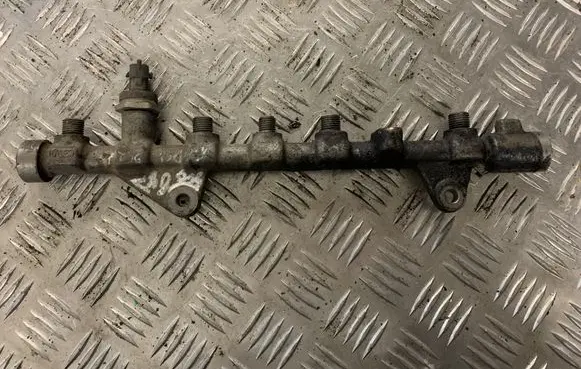 Renault Megane II Fuel main line pipe 0445214158