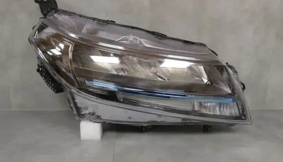 Suzuki Grand Vitara II Headlight/headlamp 100-7R016