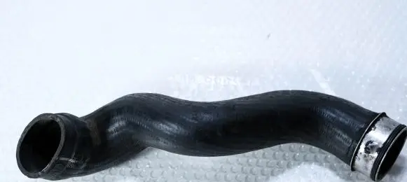 Audi A4 S4 B7 8E 8H Intercooler hose/pipe 8E0145745B