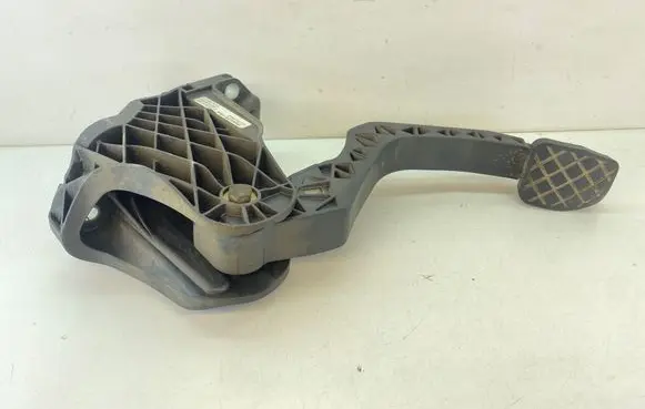 Volkswagen PASSAT B6 Clutch pedal 3C1721059Q