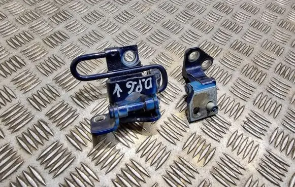 Volkswagen Golf VI Rear door hinge set 
