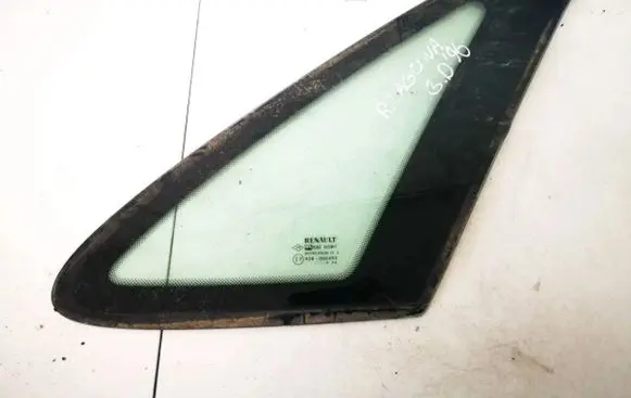 Renault Laguna I Rear side window