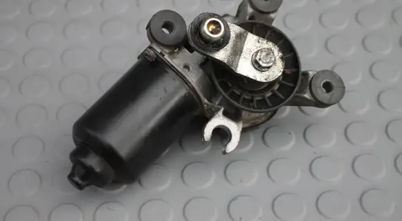 Mitsubishi Pajero Wiper motor 8250A415