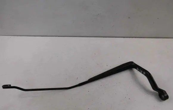 Nissan Almera Tino Front wiper blade arm