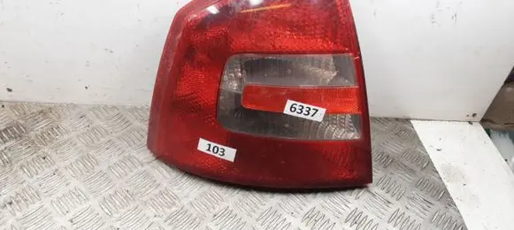 Skoda Octavia Mk2 (1Z) Rear/tail lights 1Z5945095A 1Z5945111A