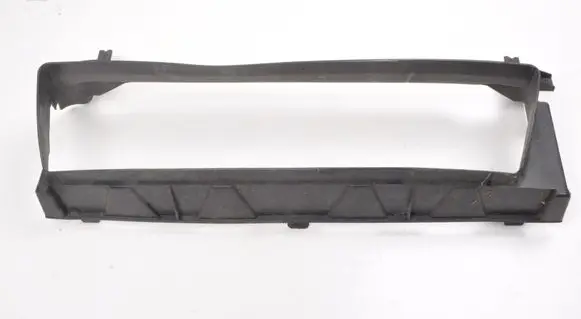 Volvo V50 Intercooler air channel guide 30678470