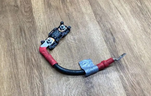 Land Rover Discovery 4 - LR4 Positive cable (battery) EH2210B680BD 14MYL319