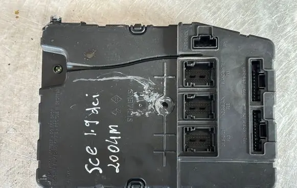 Renault Scenic II - Grand scenic II Comfort/convenience module 8200309691
