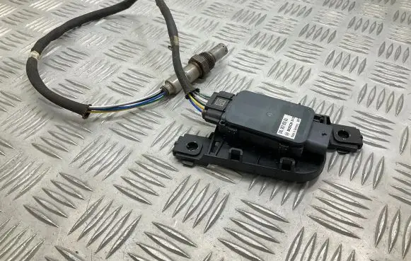 Audi Q3 F3 Lambda probe sensor 04L907805BJ 2Q0907816