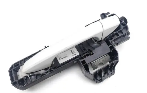 Mercedes-Benz A W176 Front door exterior handle A2047601900 01150183002