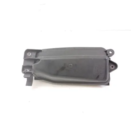 Vacuum air tank