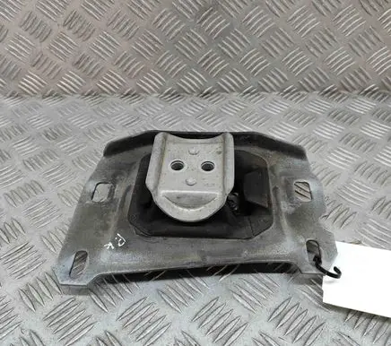 Citroen C5 Aircross Engine mount bracket 9813699680