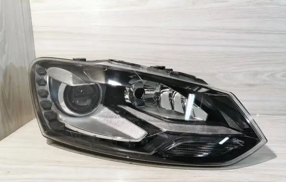 Volkswagen Polo V 6R Headlight/headlamp 6R1941040