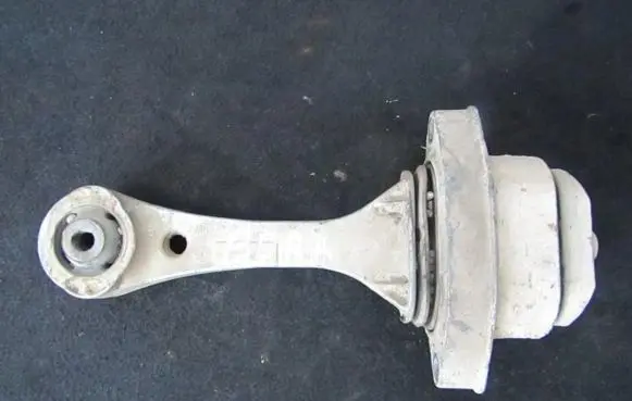 Volkswagen Golf IV Engine mounting bracket 1j0199851