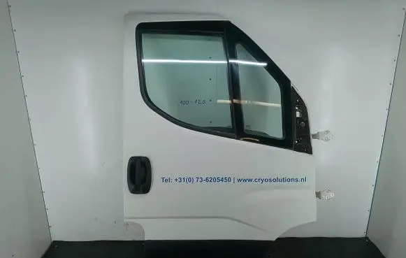 Iveco Daily 6th gen Front door