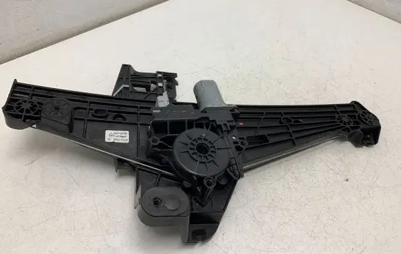 Opel Mokka B Rear door window regulator with motor 9843774280