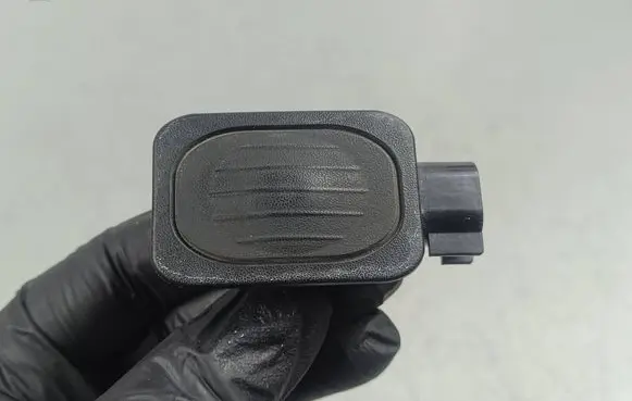 Jeep Grand Cherokee WL Tailgate opening switch 68303988AA