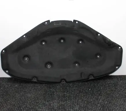 Engine bonnet/hood sound/heat insulation