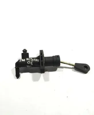 Hyundai Tucson JM Clutch master cylinder 