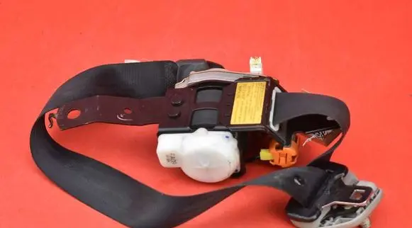 Nissan Maxima Front seatbelt NSB088NR03