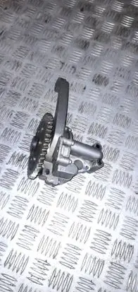 Volkswagen Touareg I Oil pump 070115153 070115105A