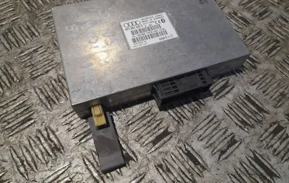 Audi A4 S4 B7 8E 8H Bluetooth control unit module 8P0862335D 338B00051C