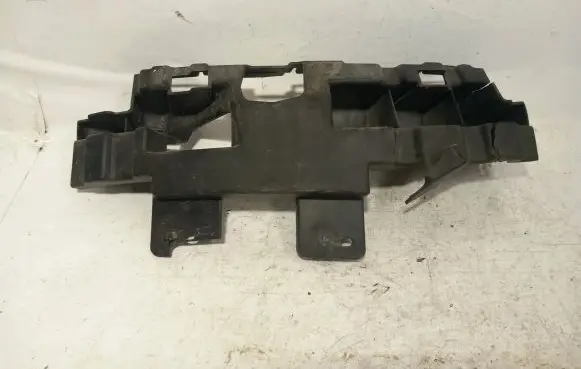 Ford Focus C-MAX Front bumper mounting bracket 3M5117E856 D2A3B