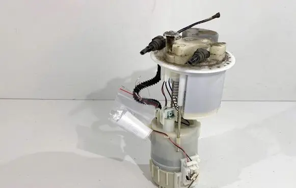 Peugeot 107 In-tank fuel pump 770200H010