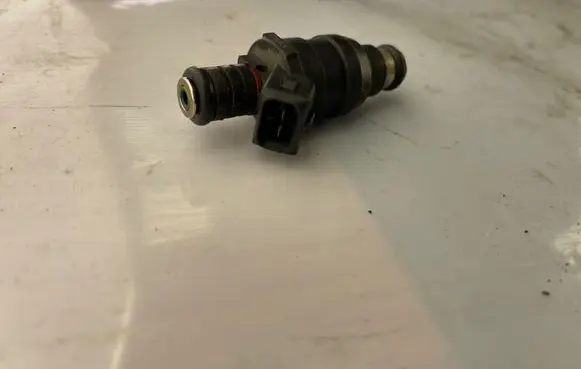 BMW 7 E38 Fuel injector 1747406 D3763FA