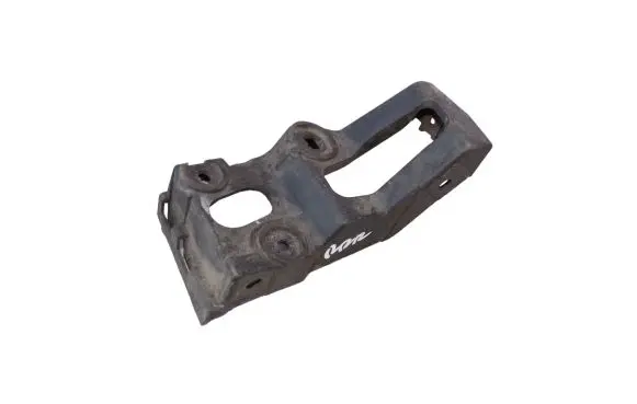 Audi A4 S4 B6 8E 8H Front bumper mounting bracket 8E0853922