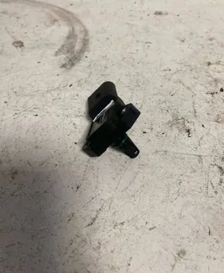 Volkswagen Golf V Air pressure sensor 038906051B 0281002399