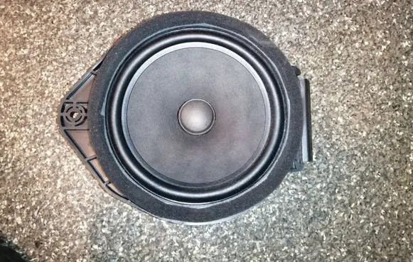 Opel Mokka X Front door speaker