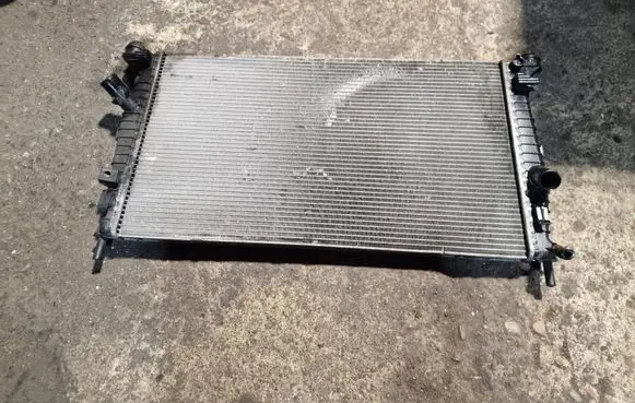Ford Focus Coolant radiator 04SEP2007 3M5H8005TL