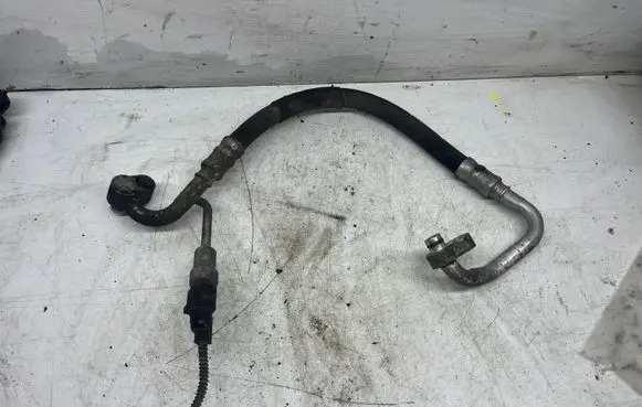 Volkswagen Golf Plus Air conditioning (A/C) pipe/hose 1K0820721CA