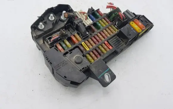 BMW 5 E60 E61 Fuse module 6906803