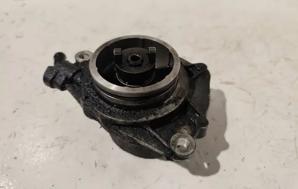 BMW X5 E53 Vacuum pump 72832710C