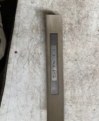 Lexus RX 330 - 350 - 400H Rear sill trim cover 6794067918