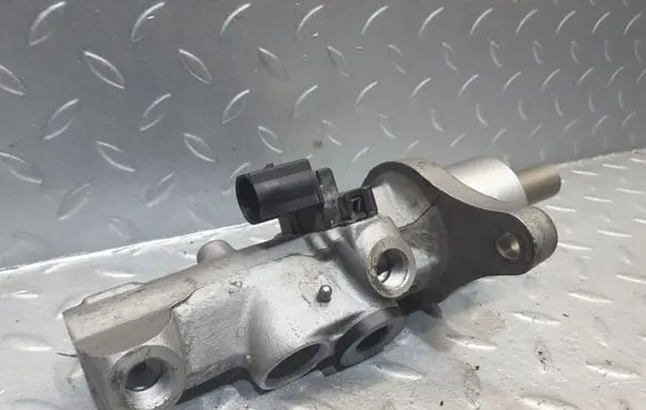 Master brake cylinder