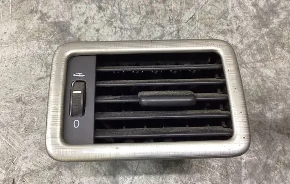 Volvo V70 Dashboard side air vent grill/cover trim 30755183 30755177