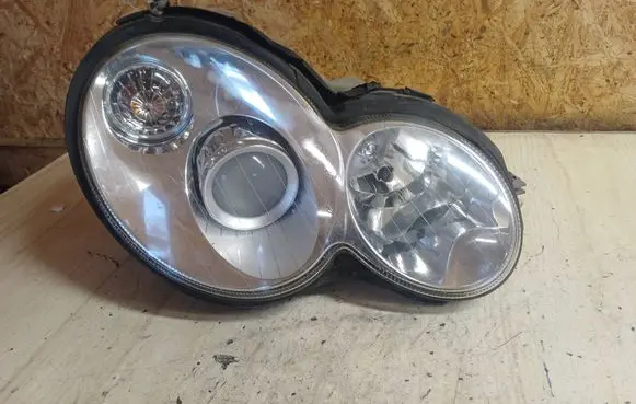 Mercedes-Benz C W203 Headlight/headlamp 15694200