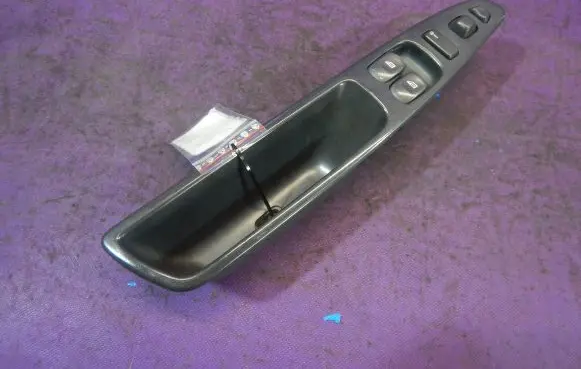 Volvo S40, V40 Quarter vent window switch 30889749