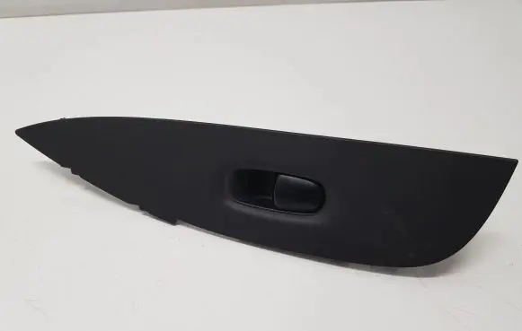 Nissan X-Trail T32 Electric window control switch 809604CE2A