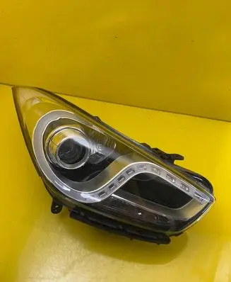 Hyundai i40 Headlight/headlamp 92102-3Z330