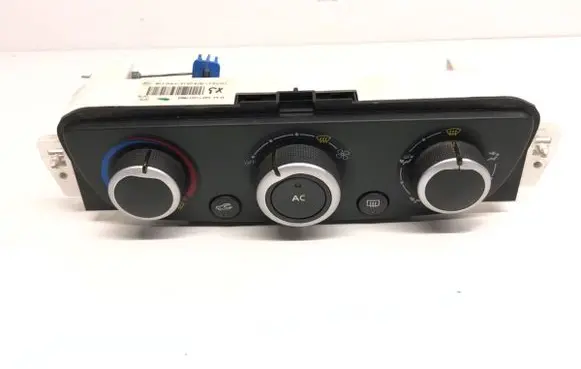 Renault Megane III Interior fan control switch 