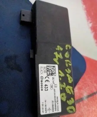 Opel Corsa D Antenna control unit 13503204