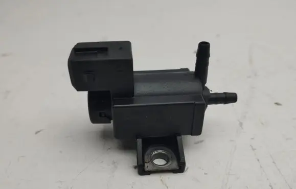 Lexus IS 220D-250-350 Vacuum valve 258600R010